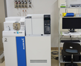 画像：ガスクロマトグラフ高性能飛行時間型質量分析装置(GC-TOF/MS)