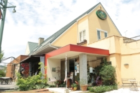 location_shop01.jpg